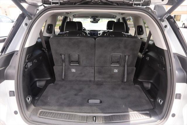 used 2023 Jeep Grand Cherokee L car, priced at $28,555