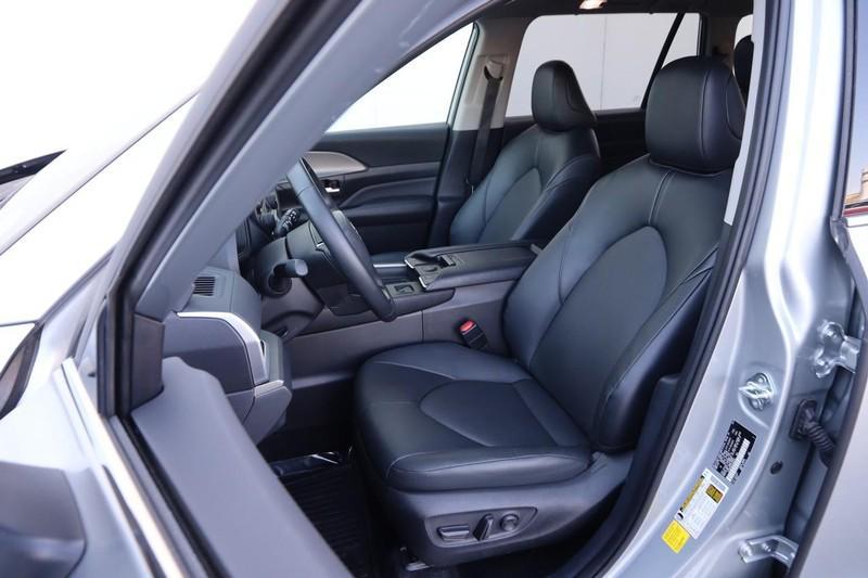 used 2025 Toyota Grand Highlander car, priced at $47,973
