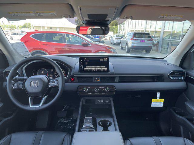 new 2025 Honda Pilot car, priced at $47,550