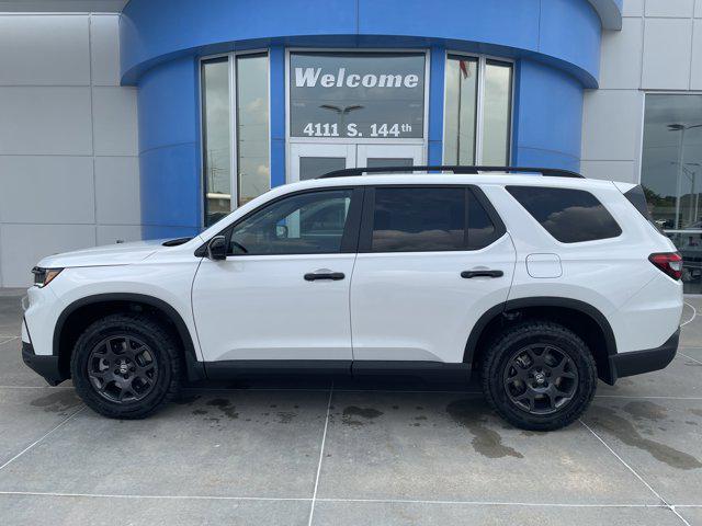 new 2025 Honda Pilot car, priced at $51,305