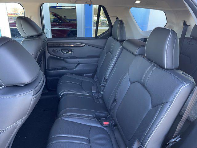 new 2025 Honda Pilot car, priced at $54,575