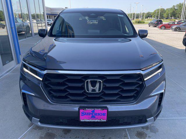 new 2025 Honda Pilot car, priced at $47,050