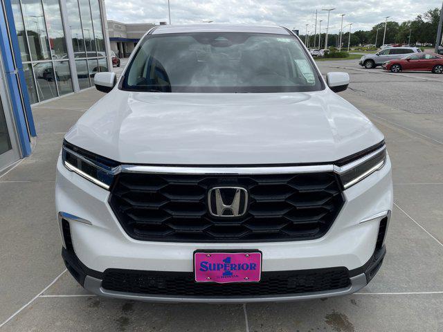 new 2025 Honda Pilot car, priced at $48,180