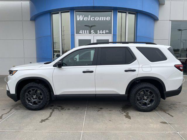 new 2025 Honda Pilot car, priced at $51,655