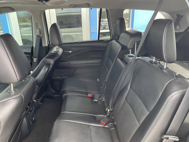 used 2022 Honda Pilot car, priced at $34,675