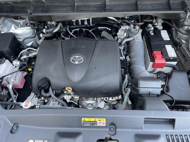 used 2022 Toyota Highlander car, priced at $43,975