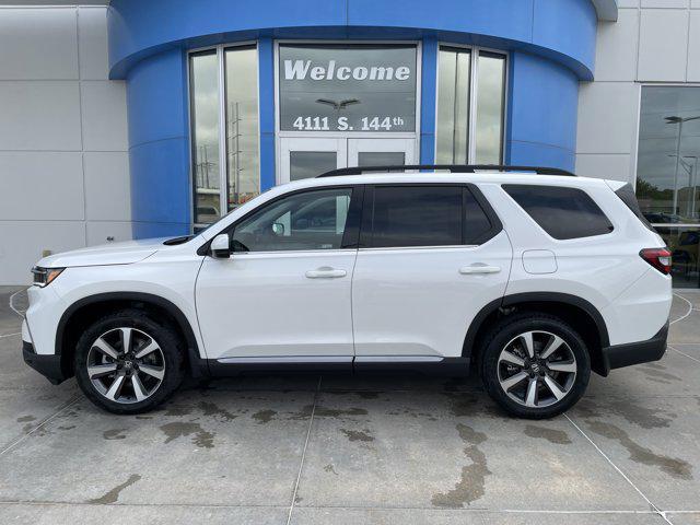 new 2025 Honda Pilot car, priced at $51,550