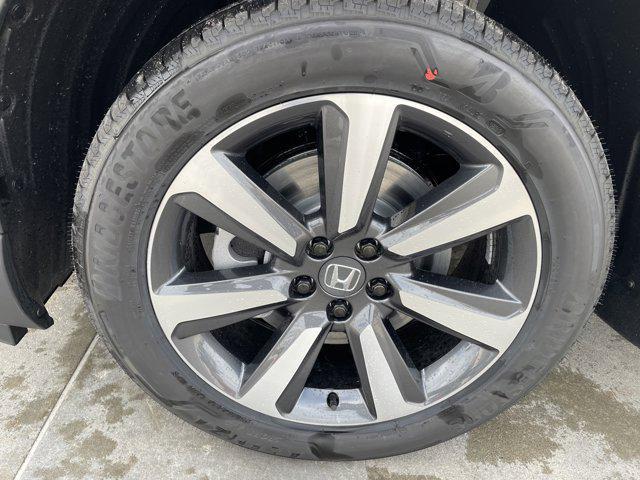 new 2025 Honda Pilot car, priced at $51,550