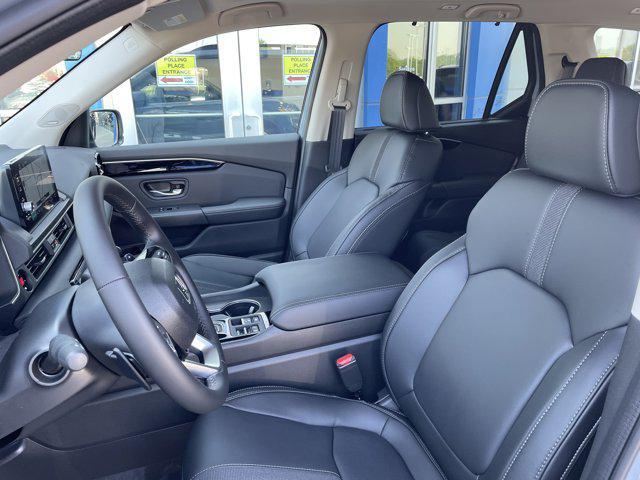 new 2025 Honda Pilot car, priced at $51,550