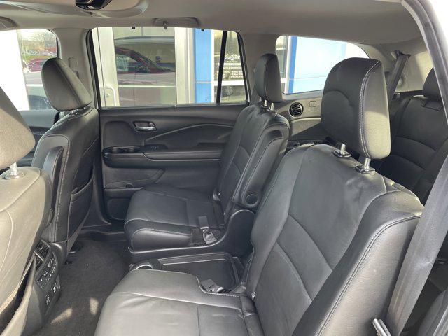 used 2022 Honda Pilot car, priced at $37,875