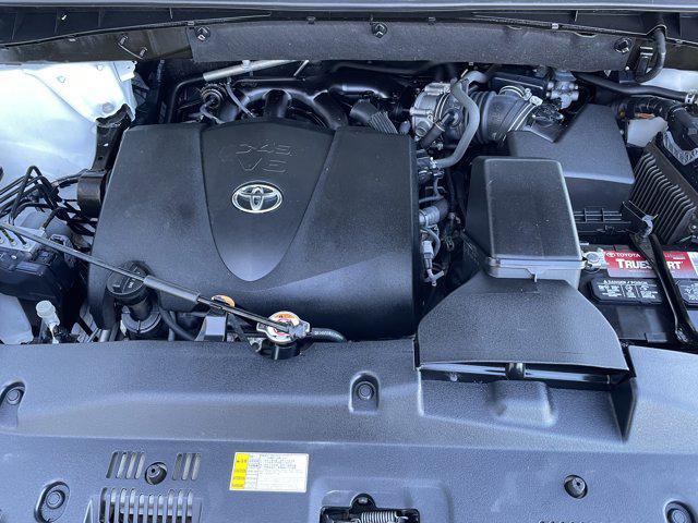 used 2019 Toyota Highlander car, priced at $24,395