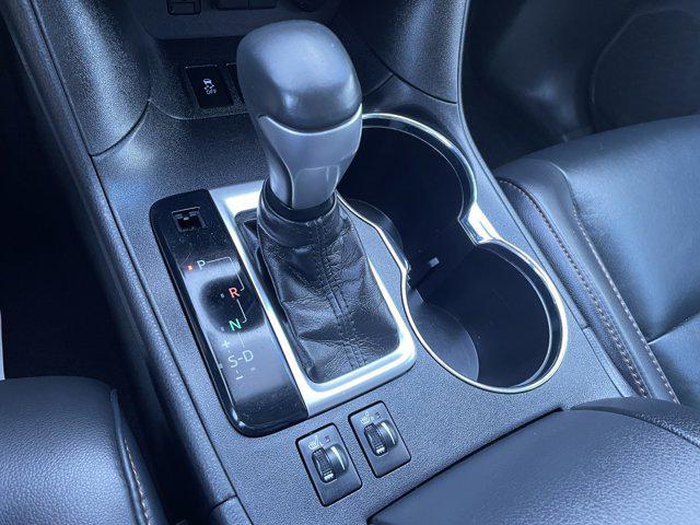 used 2019 Toyota Highlander car, priced at $24,395
