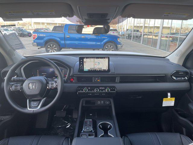 new 2025 Honda Pilot car, priced at $54,985