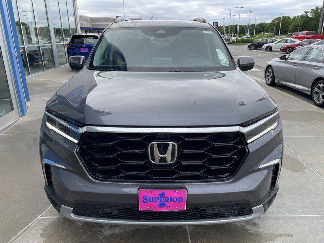 new 2025 Honda Pilot car, priced at $54,175