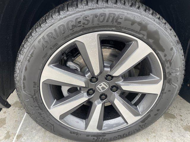 new 2025 Honda Pilot car, priced at $54,575