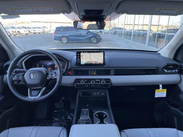 new 2025 Honda Pilot car, priced at $54,530