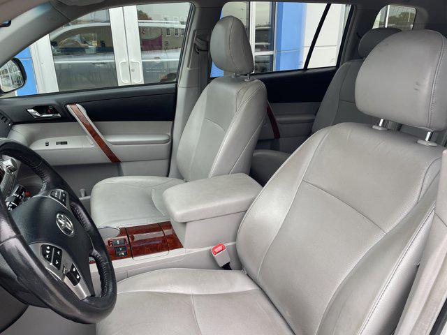 used 2012 Toyota Highlander car, priced at $14,575
