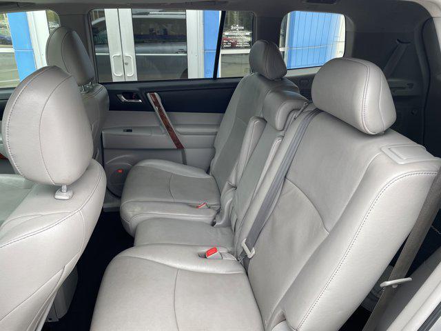 used 2012 Toyota Highlander car, priced at $14,575