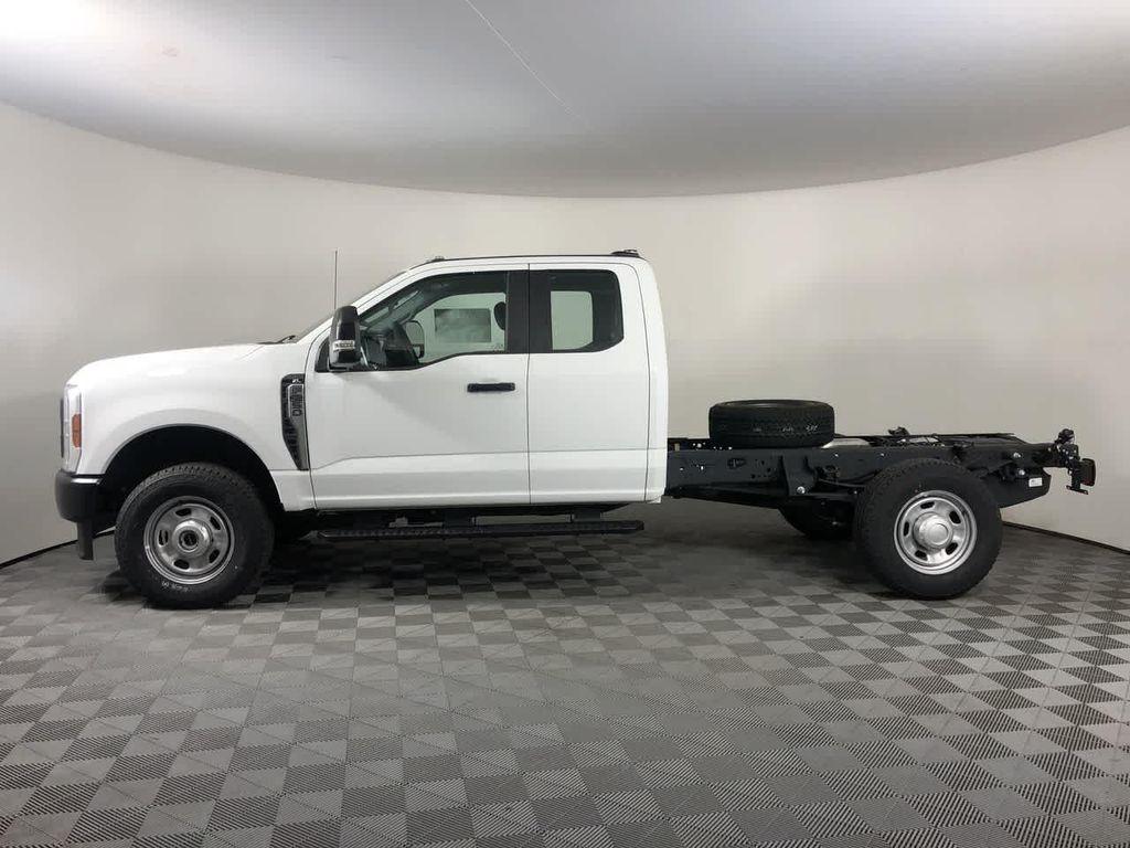 new 2024 Ford F-350 car, priced at $51,000