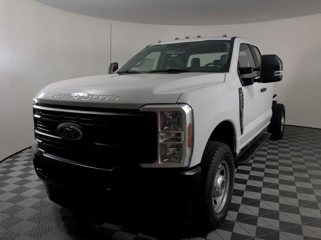 new 2024 Ford F-350 car, priced at $51,000