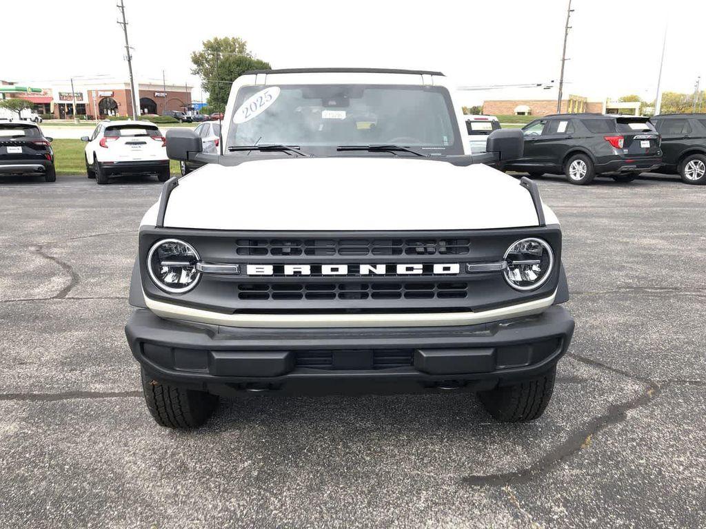 new 2025 Ford Bronco car, priced at $44,566