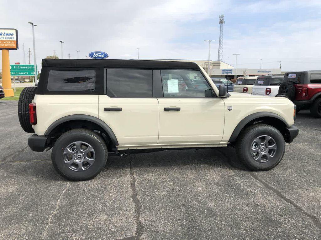 new 2025 Ford Bronco car, priced at $44,566