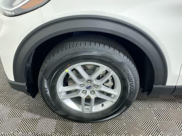 new 2025 Ford Explorer car, priced at $42,882