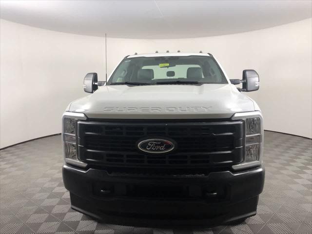 new 2025 Ford F-350 car, priced at $54,893