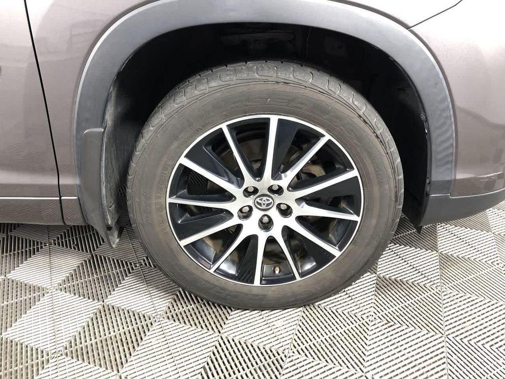 used 2017 Toyota Highlander car, priced at $19,880