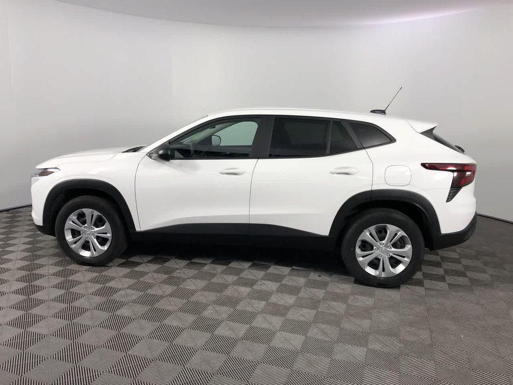 used 2025 Chevrolet Trax car, priced at $18,750