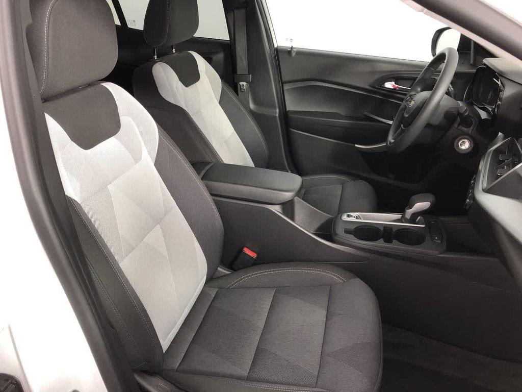 used 2025 Chevrolet Trax car, priced at $18,750