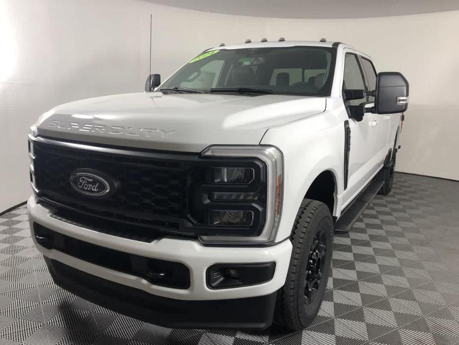 new 2024 Ford F-250 car, priced at $68,320