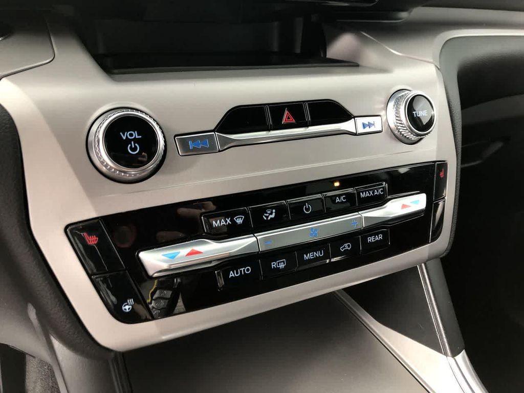 used 2023 Ford Explorer car, priced at $25,136