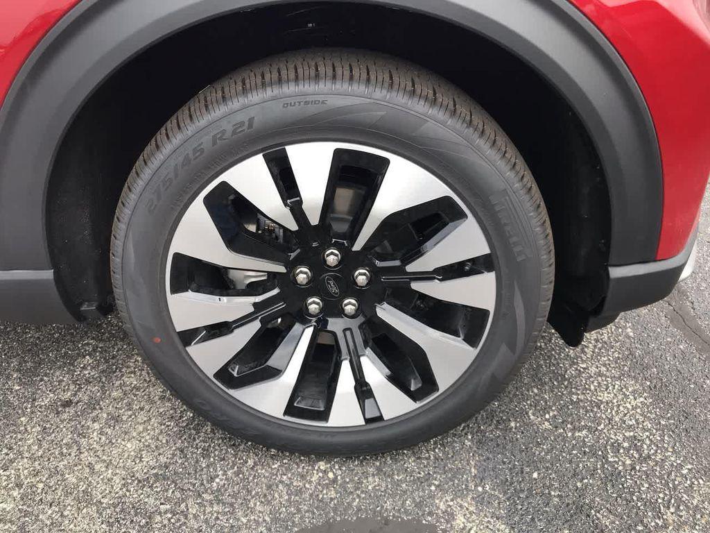 new 2025 Ford Explorer car, priced at $57,674