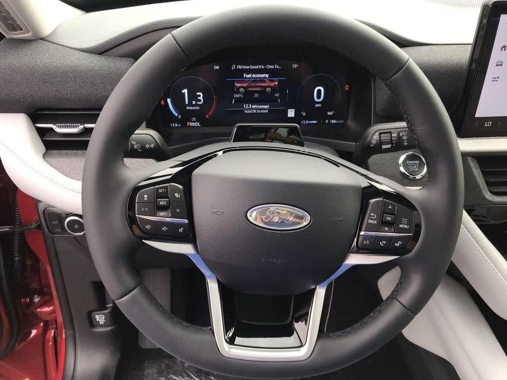 new 2025 Ford Explorer car, priced at $57,674