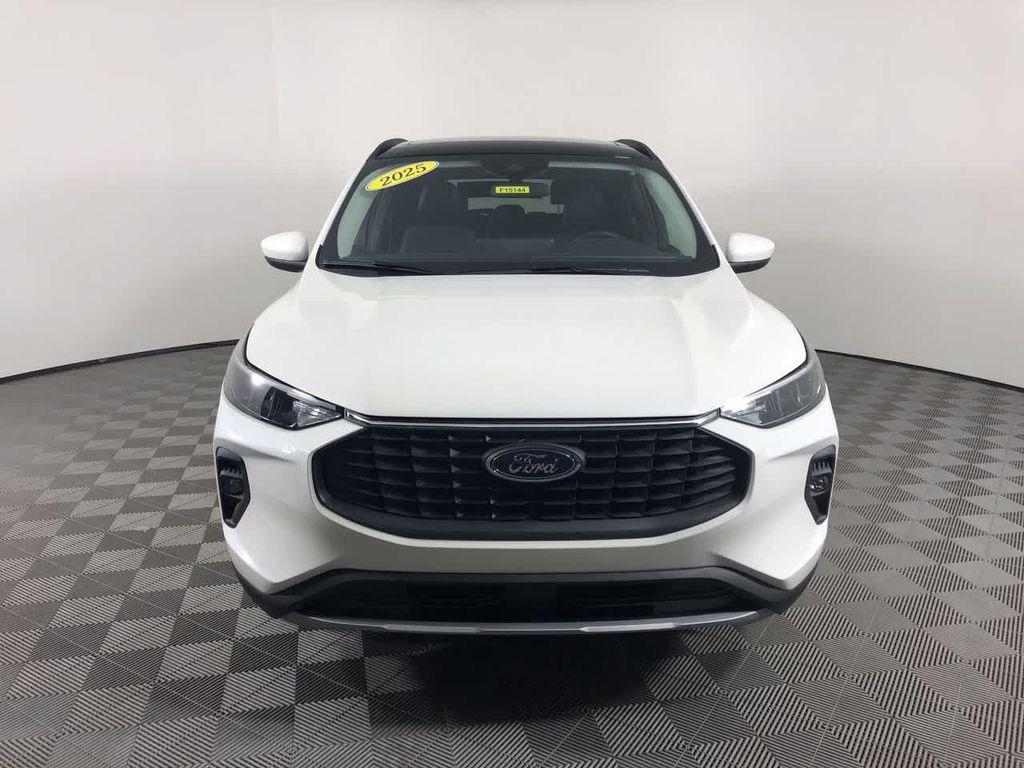 new 2025 Ford Escape PHEV car, priced at $38,716