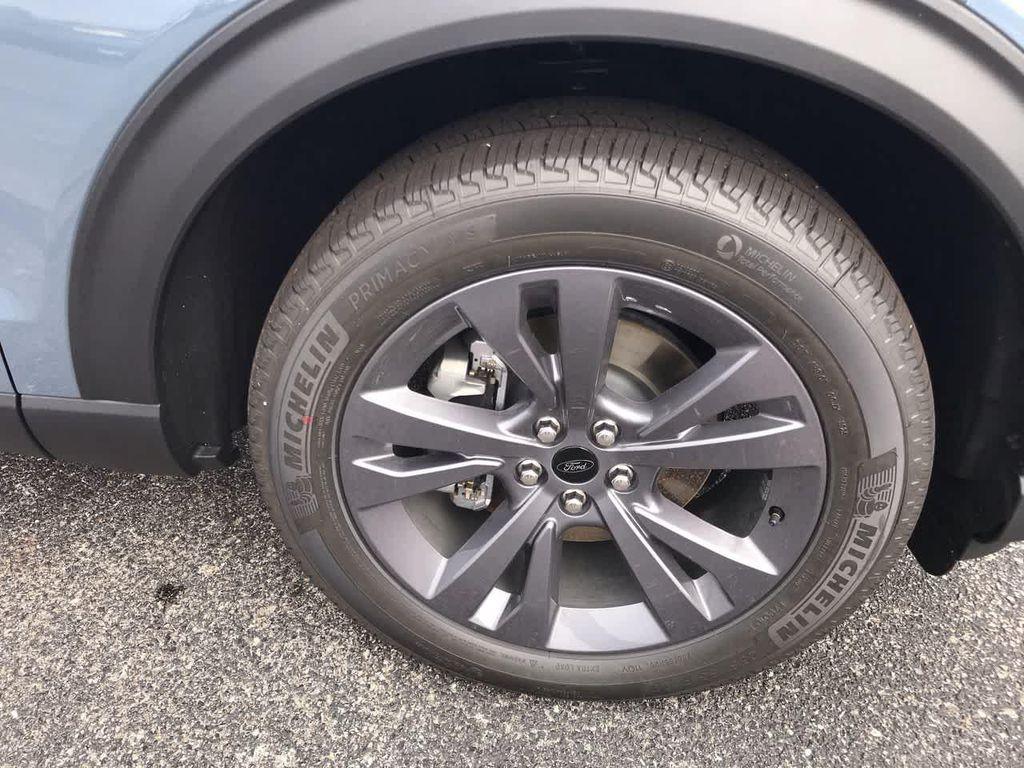 new 2025 Ford Explorer car, priced at $47,750