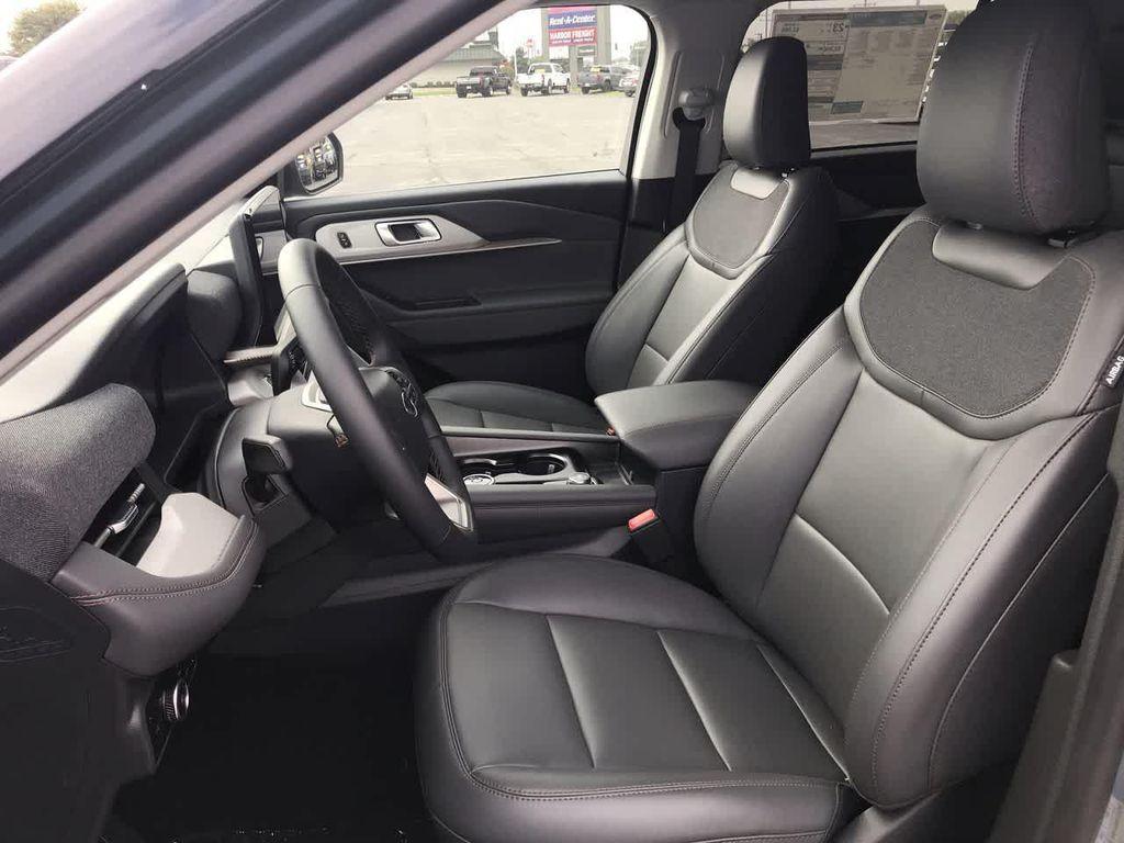 new 2025 Ford Explorer car, priced at $47,750
