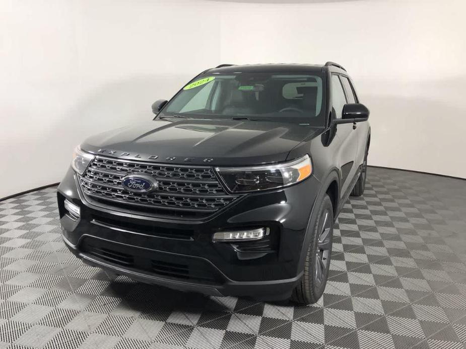 new 2024 Ford Explorer car, priced at $47,680