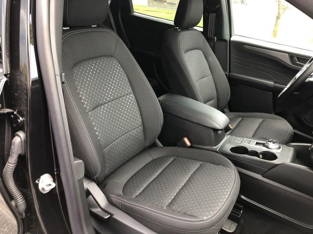 new 2025 Ford Escape car, priced at $30,319