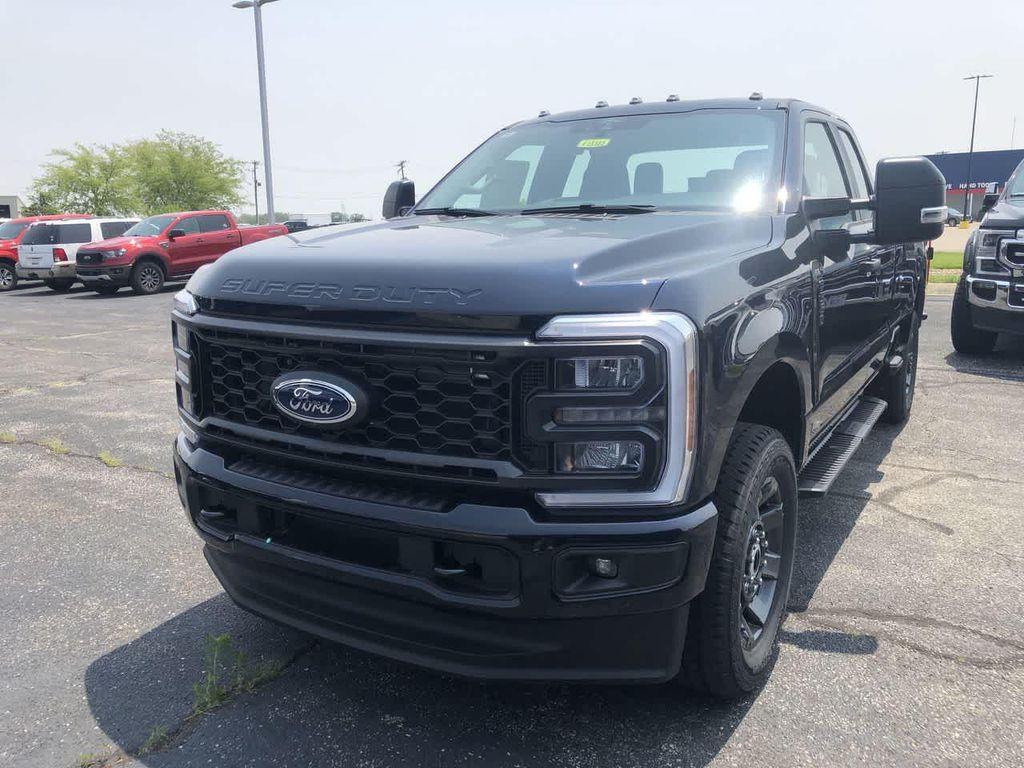 new 2025 Ford F-350 car, priced at $60,360