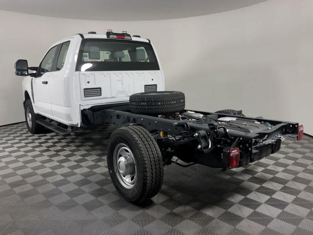 new 2024 Ford F-350 car, priced at $51,000
