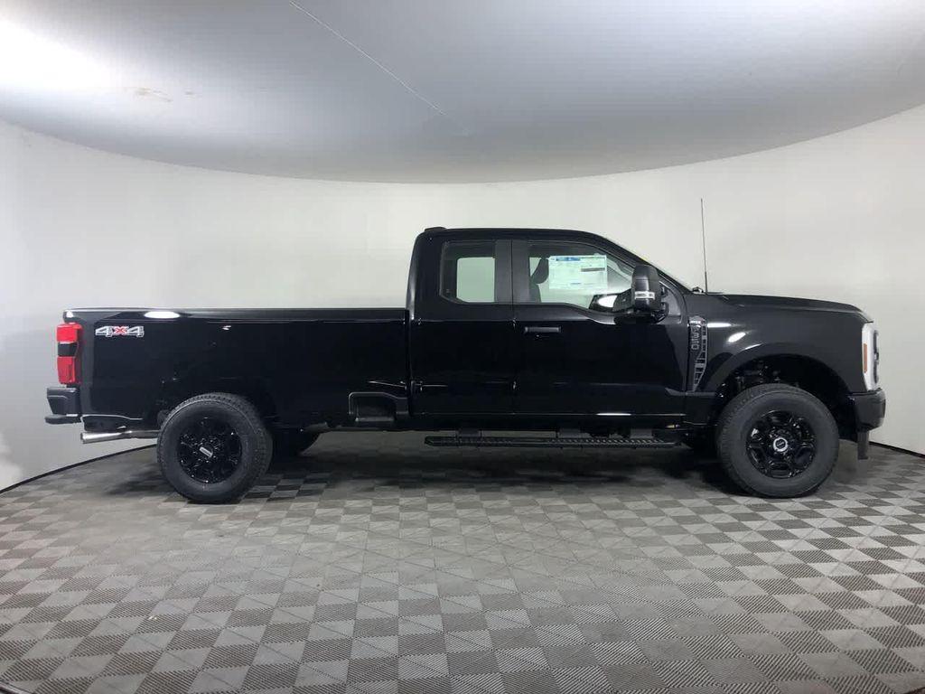 new 2025 Ford F-350 car, priced at $58,257