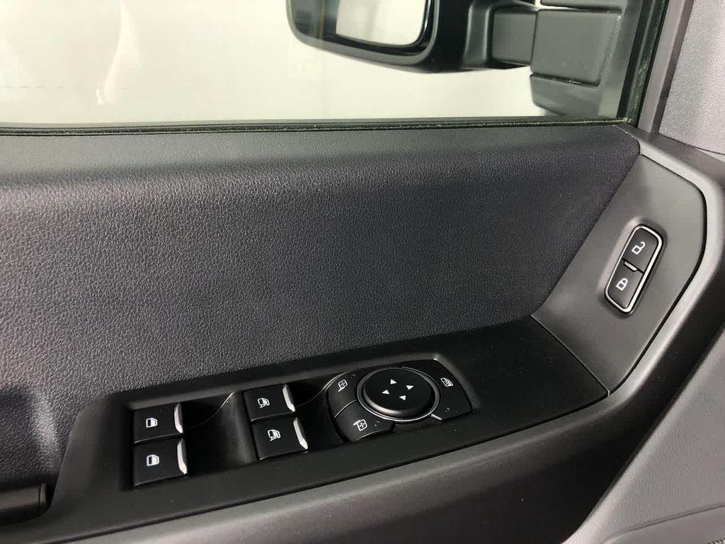 new 2025 Ford F-350 car, priced at $58,257