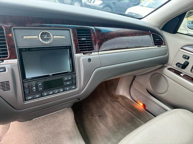 used 2011 Lincoln Town Car car, priced at $10,488