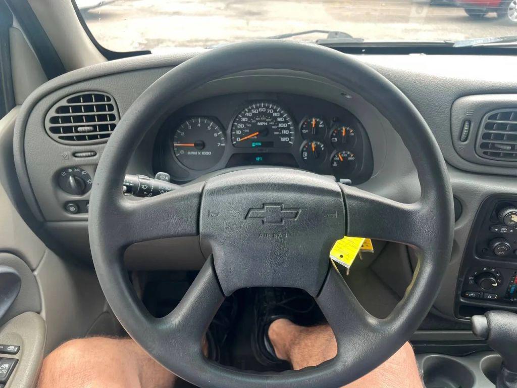 used 2004 Chevrolet TrailBlazer car, priced at $5,988