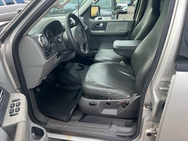 used 2006 Ford Expedition car, priced at $5,488