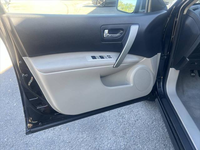 used 2015 Nissan Rogue Select car, priced at $7,988