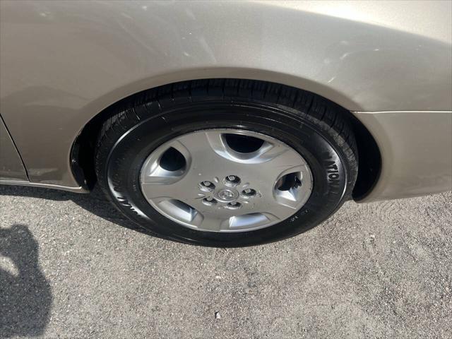 used 2003 Toyota Avalon car, priced at $5,488