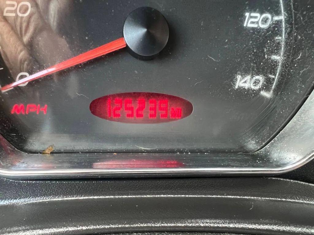 used 2005 Pontiac G6 car, priced at $3,388